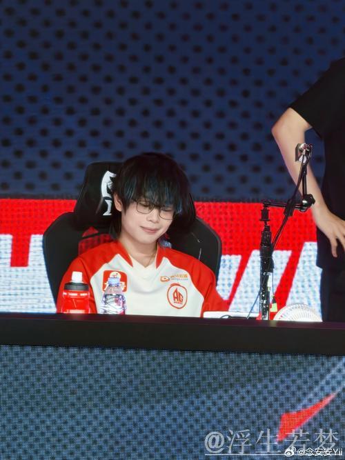 赛后采访弹幕齐呼\ 赛后采访弹幕齐呼\