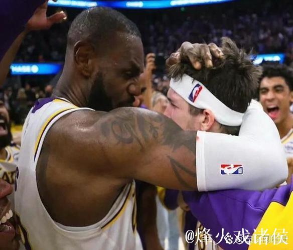 浓眉36+15+8里夫斯26+16 湖人四杀国王送其6连败 浓眉36+15+8里夫斯26+16 湖人四杀国王送其6连败