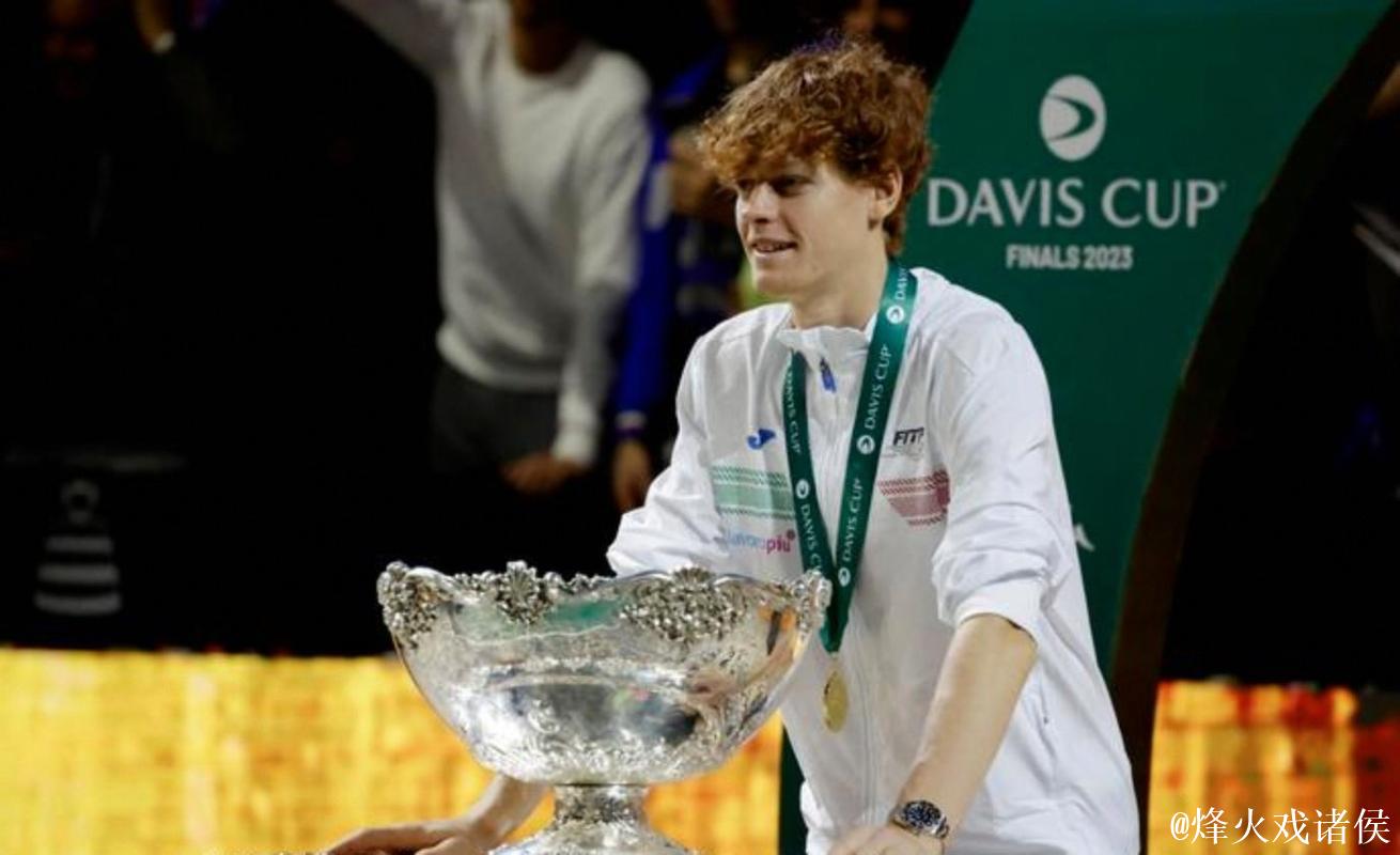 意大利队2-0完胜西班牙 收获戴维斯杯三连冠 意大利队2-0完胜西班牙 收获戴维斯杯三连冠