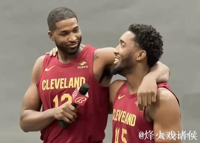 官方宣布:骑士与TT达成一年续约 上季场均贡献3.3分+3.6板 官方宣布:骑士与TT达成一年续约 上季场均贡献3.3分+3.6板